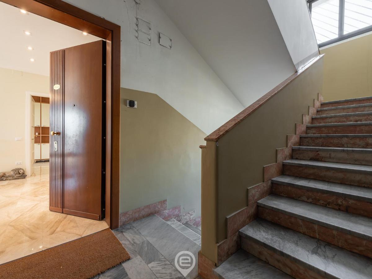 Cityscape Vista Apartment Кальяри Экстерьер фото