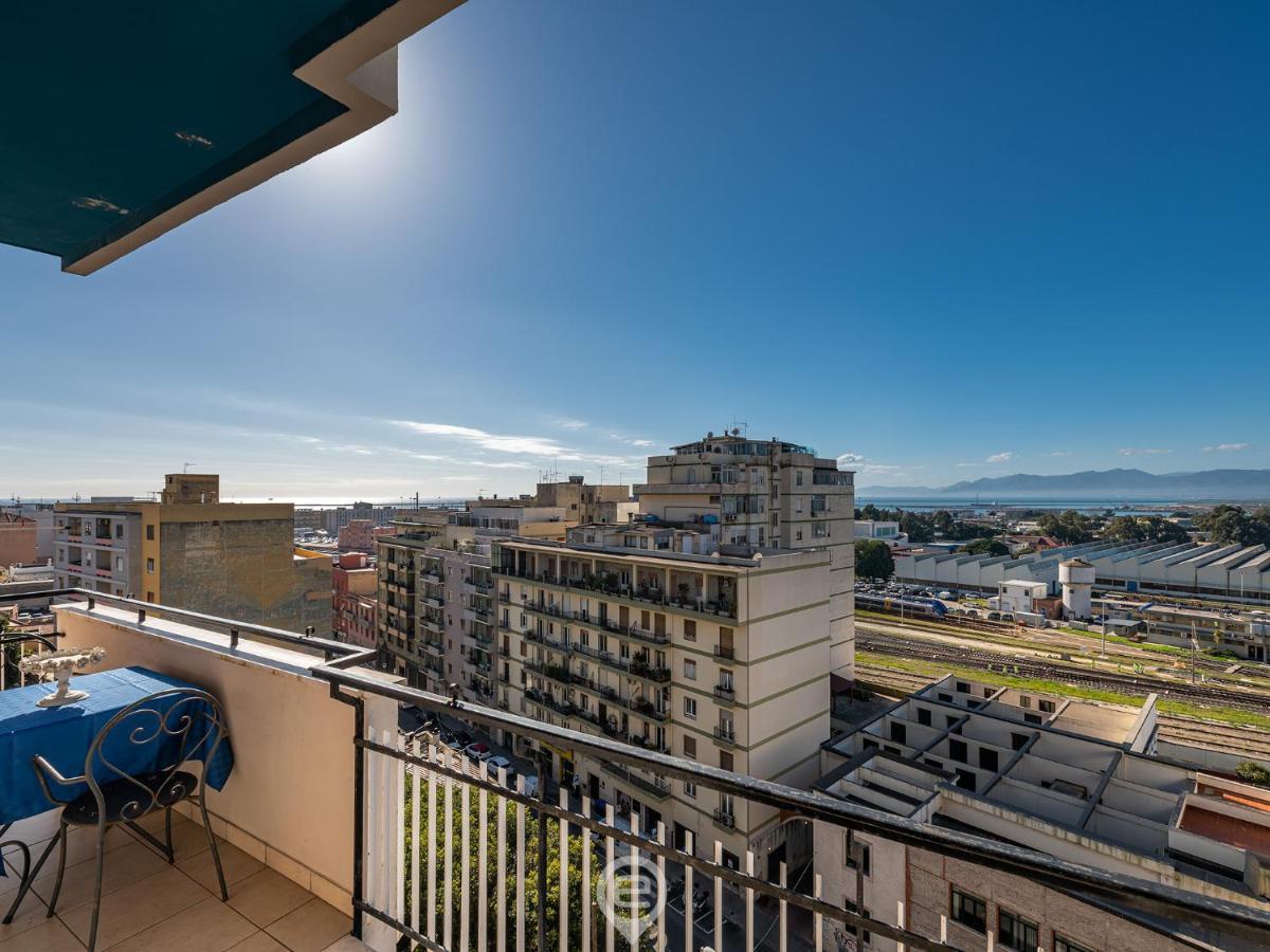 Cityscape Vista Apartment Кальяри Экстерьер фото